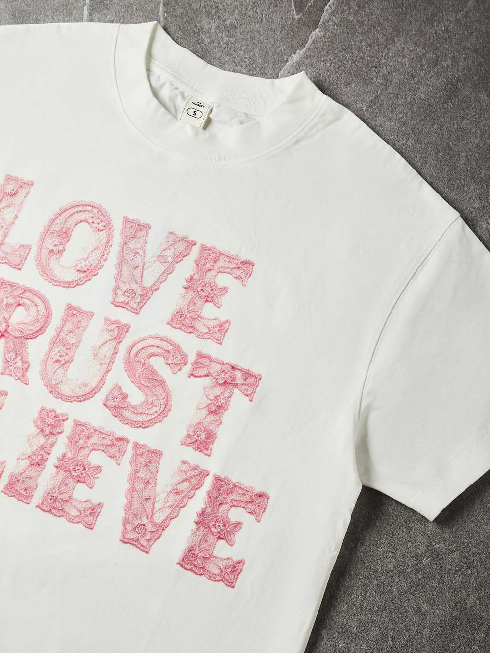 Lace Romance Unisex Tişört