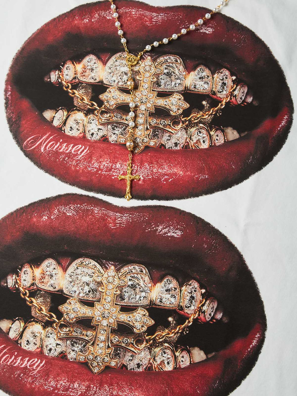 Burgundy Lips Unisex Tişört