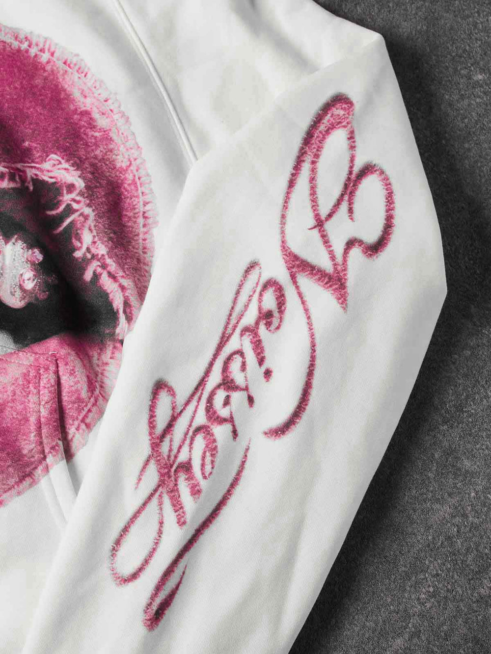 Eskitme Pembe Dudak Beyaz Unisex Fermuarlı Sweatshirt