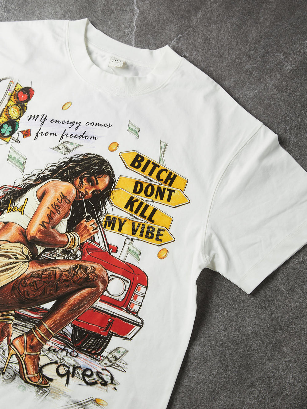 Vintage Araba Kız Beyaz Unisex Tişört