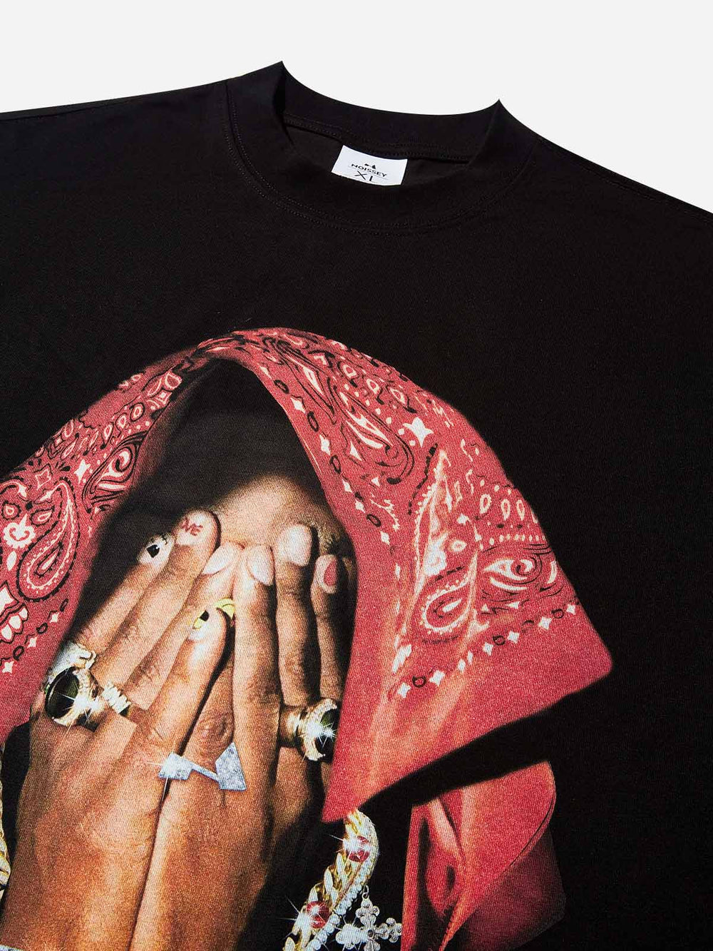 Kırmızı Bandana Figür Unisex Tişört