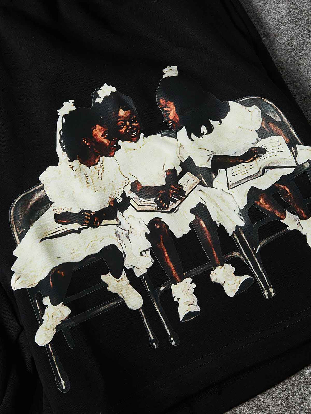 SACRED INNOCENCE Unisex Şort
