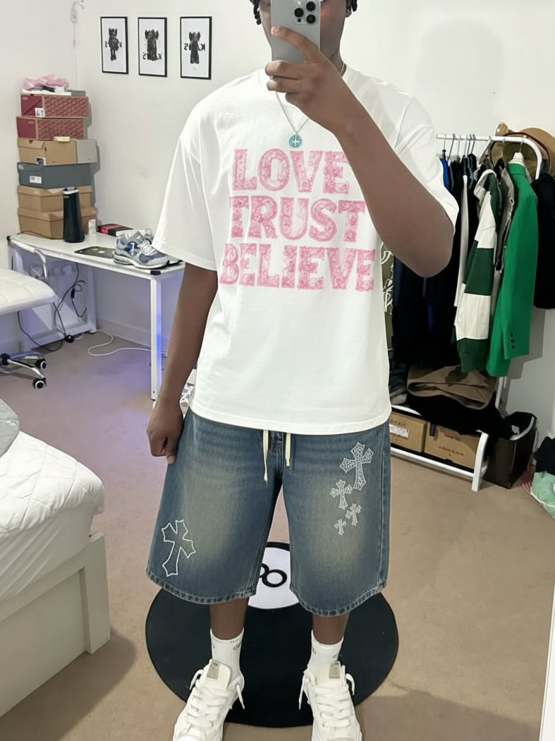 Lace Romance Unisex Tişört