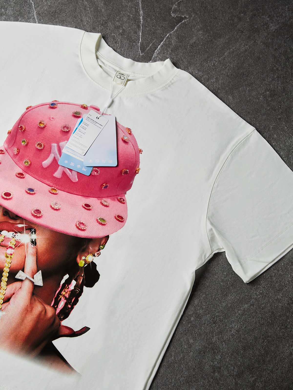 Pink Diamond-Hat Girl Beyaz Unisex Tişört