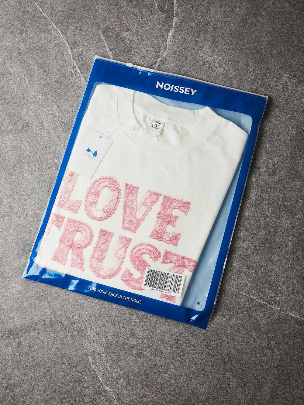 Lace Romance Unisex Tişört