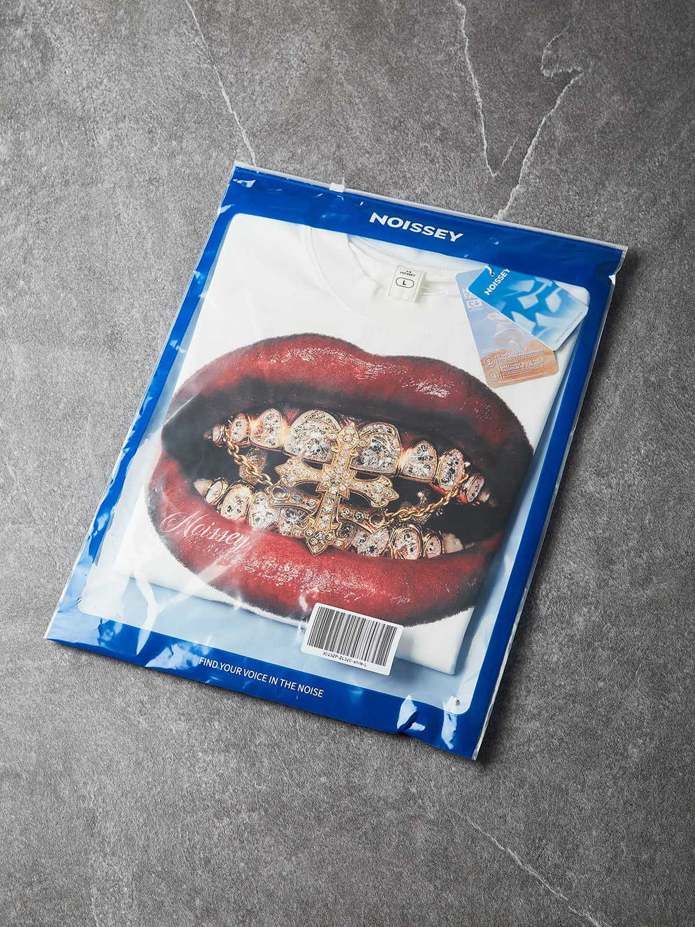 Burgundy Lips Unisex Tişört