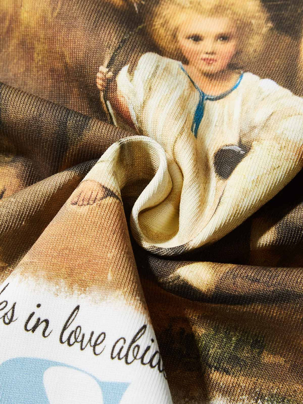 Surrounded by Love Unisex Tişört