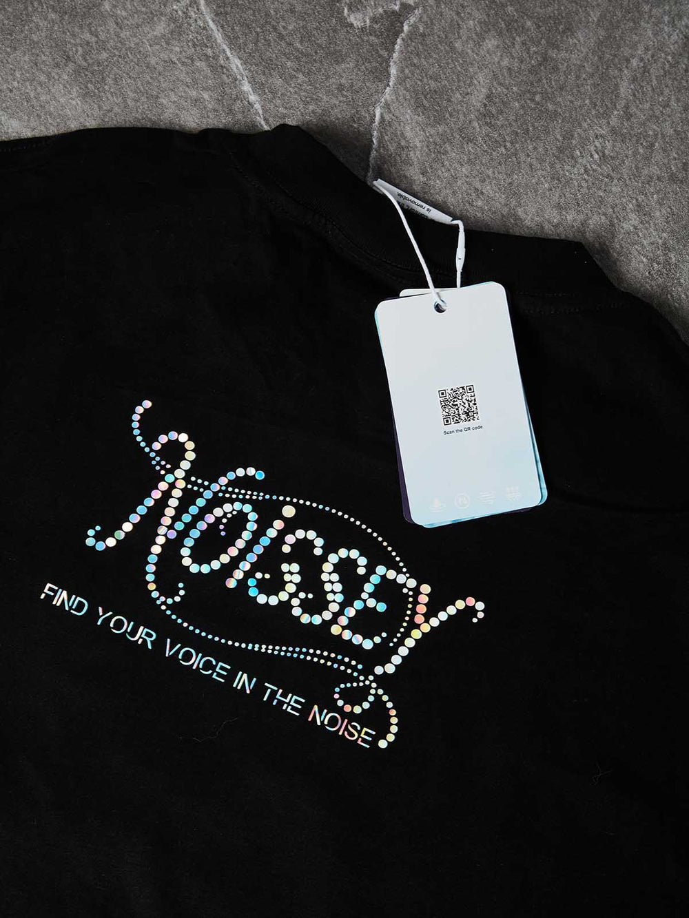 Gümüş Işıltı Logo Unisex Tişört
