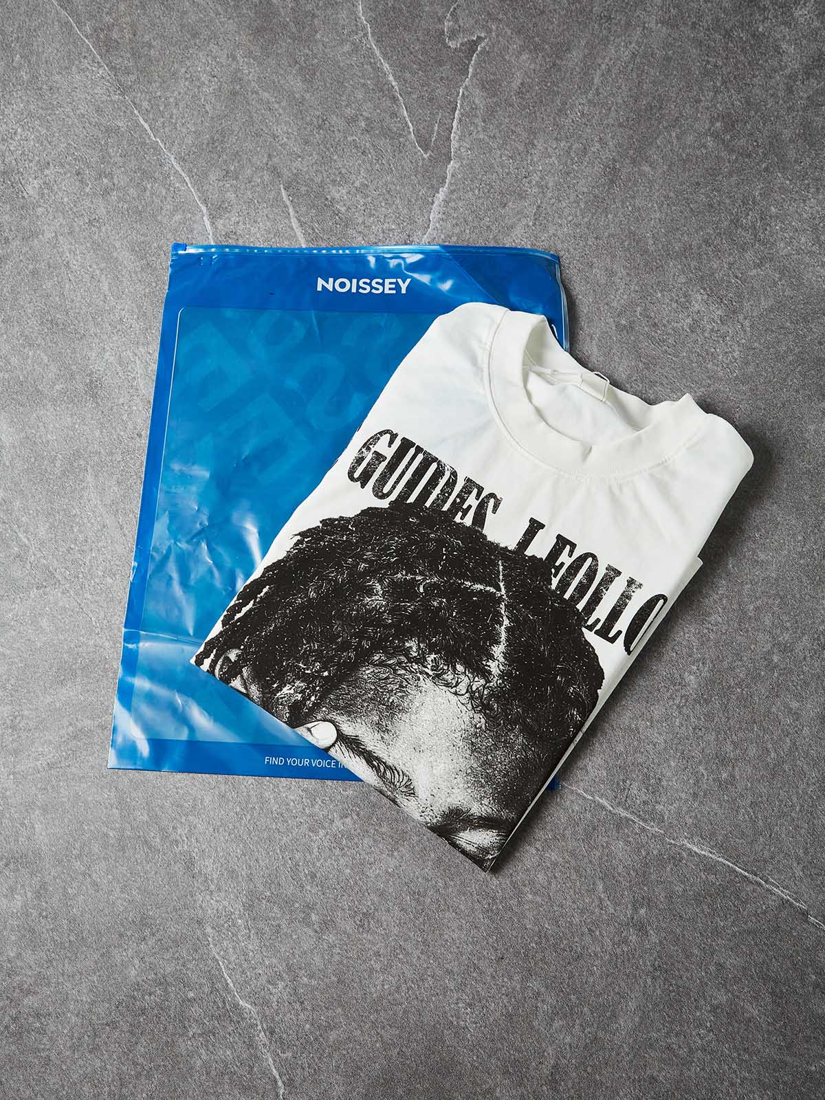 HE GUIDES I FOLLOW Unisex Tişört