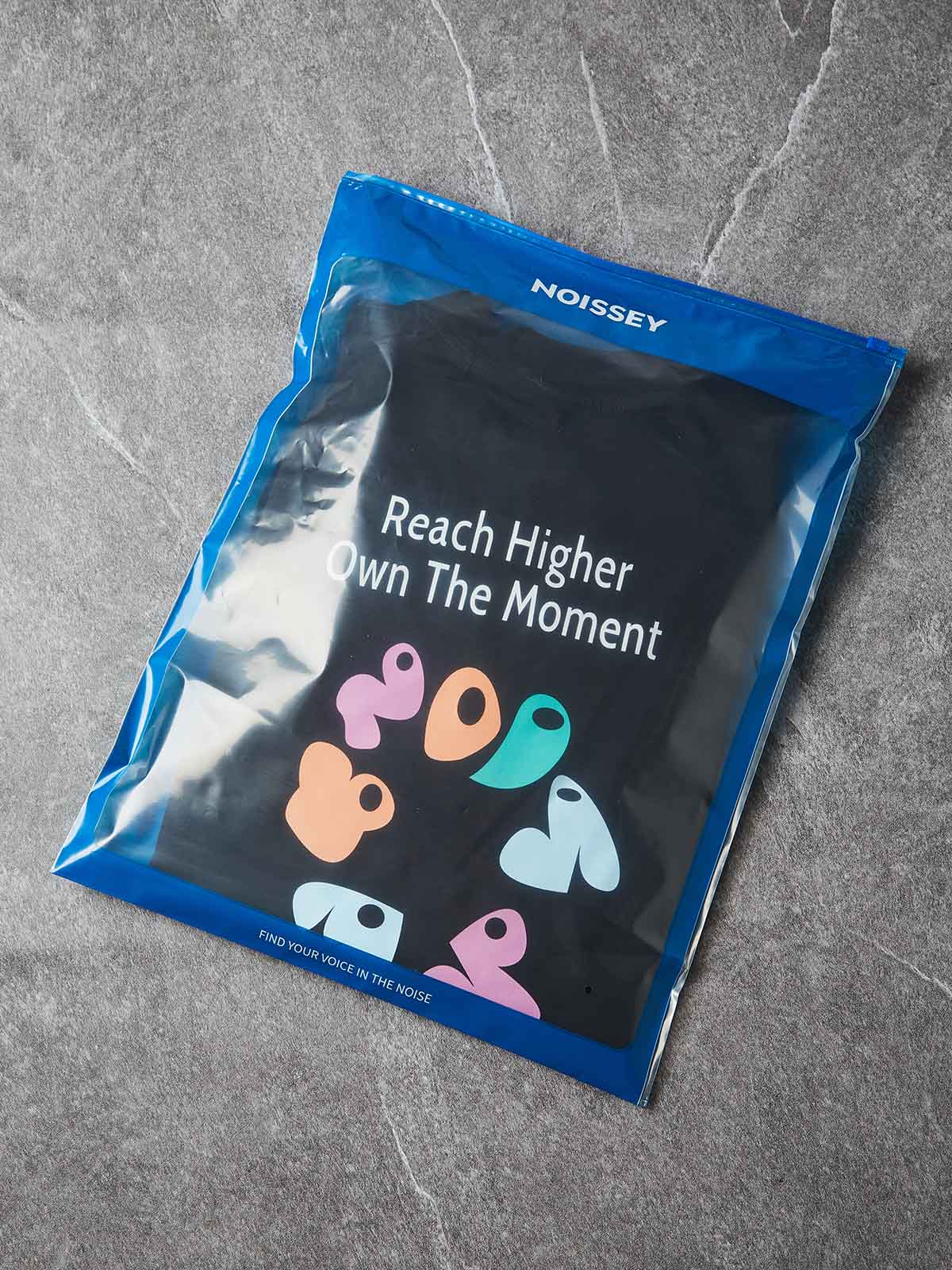 REACH HIGHER Unisex Tişört